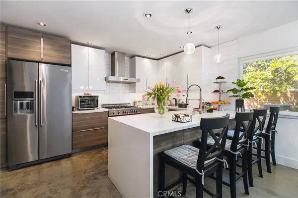 $1,815,000 | 19865 Hiawatha Street, Chatsworth, CA 91311