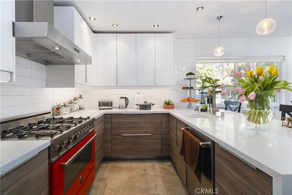 $1,815,000 | 19865 Hiawatha Street, Chatsworth, CA 91311