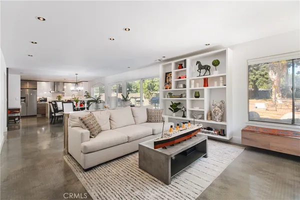 $1,815,000 | 19865 Hiawatha Street, Chatsworth, CA 91311