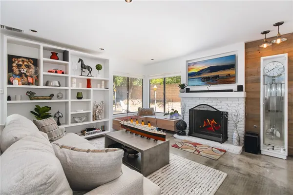 $1,815,000 | 19865 Hiawatha Street, Chatsworth, CA 91311