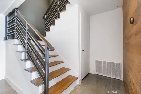 $1,815,000 | 19865 Hiawatha Street, Chatsworth, CA 91311