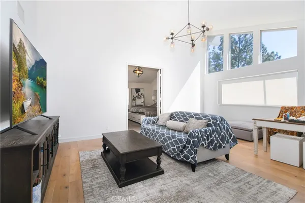 $1,815,000 | 19865 Hiawatha Street, Chatsworth, CA 91311