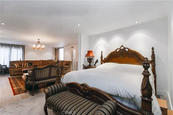 $1,815,000 | 19865 Hiawatha Street, Chatsworth, CA 91311