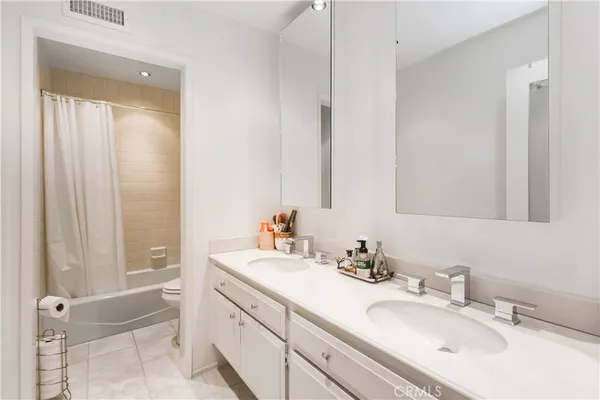 $1,815,000 | 19865 Hiawatha Street, Chatsworth, CA 91311