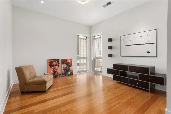 $950,000 | 1603 Summit Street, Kansas City, MO 64108