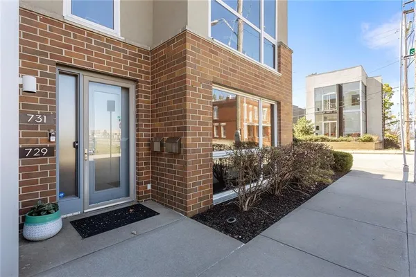 $950,000 | 1603 Summit Street, Kansas City, MO 64108