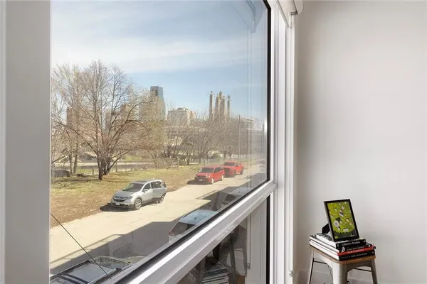 $950,000 | 1603 Summit Street, Kansas City, MO 64108