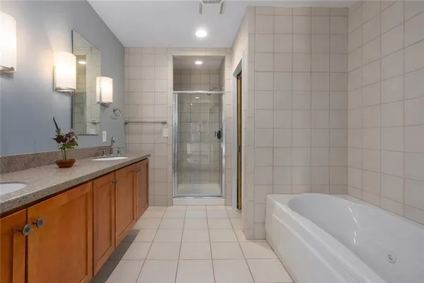 $950,000 | 1603 Summit Street, Kansas City, MO 64108