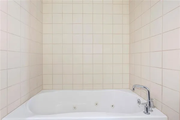 $950,000 | 1603 Summit Street, Kansas City, MO 64108