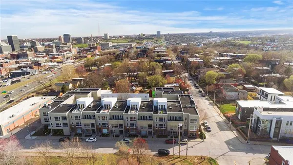 $950,000 | 1603 Summit Street, Kansas City, MO 64108