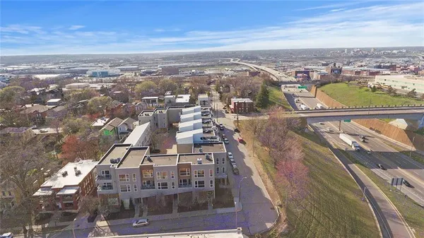 $950,000 | 1603 Summit Street, Kansas City, MO 64108