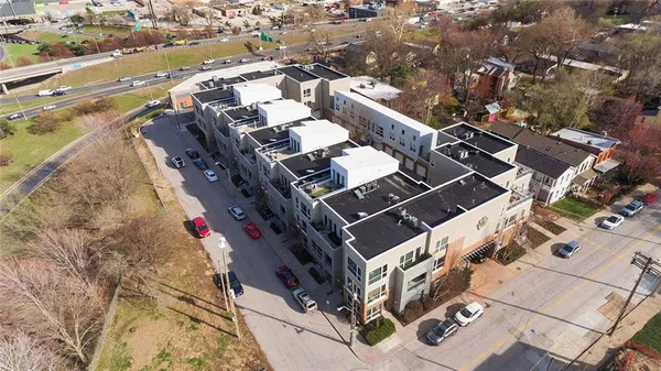 $950,000 | 1603 Summit Street, Kansas City, MO 64108