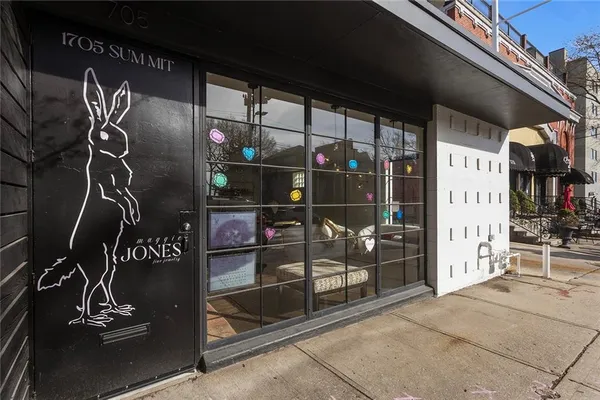 $950,000 | 1603 Summit Street, Kansas City, MO 64108