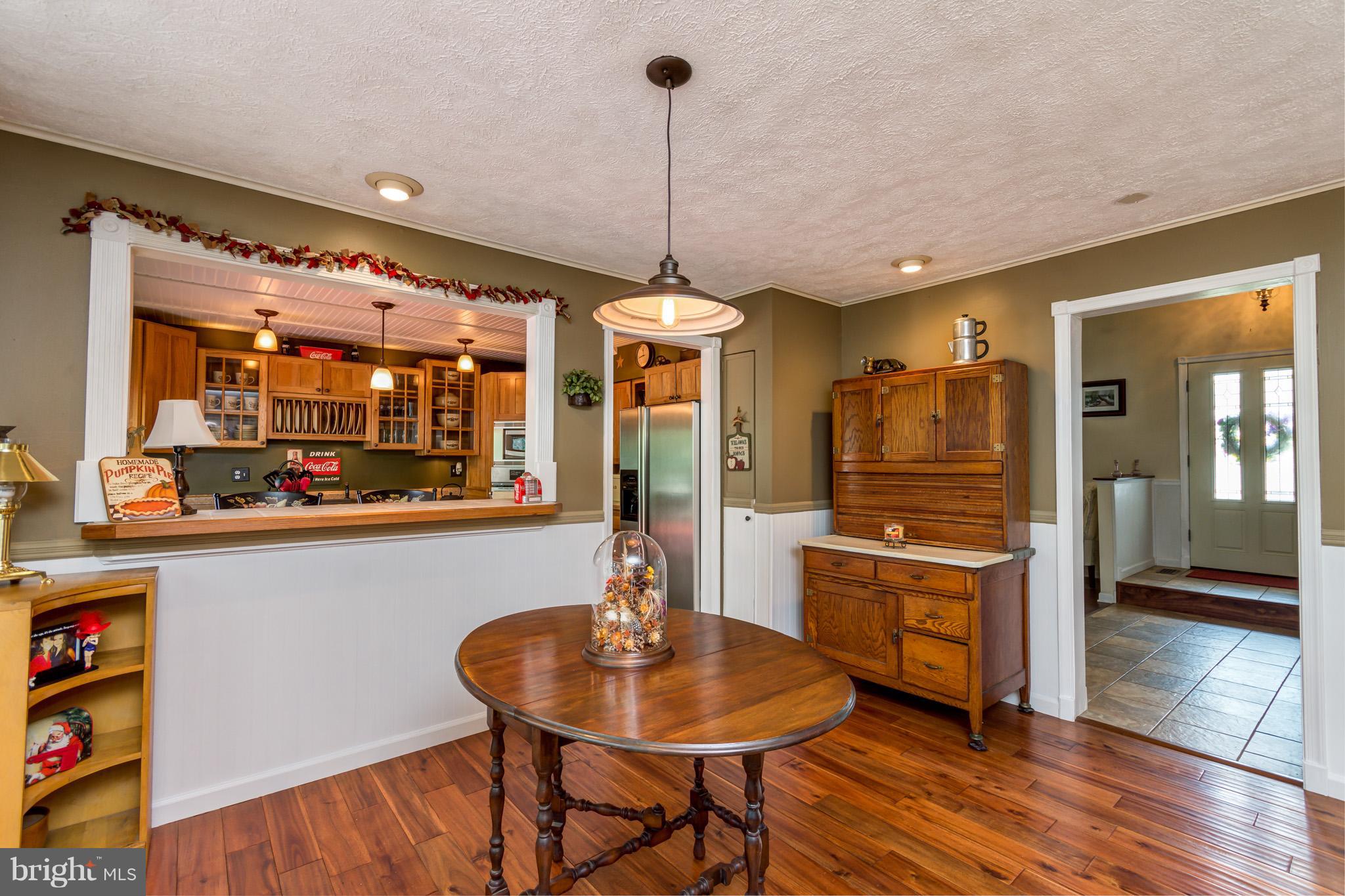 9004 Moonstone Road Baltimore, MD 21236 - Photo 6 of 30 Dining Room