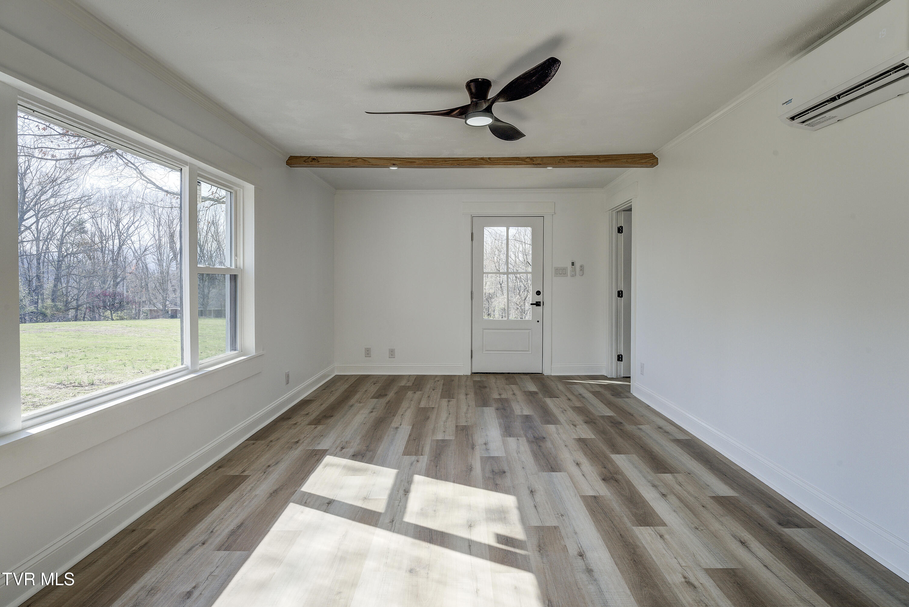 143 Zeb Grindstaff Road Elizabethton, TN 37643 - Photo 13 of 47 IMG_0024