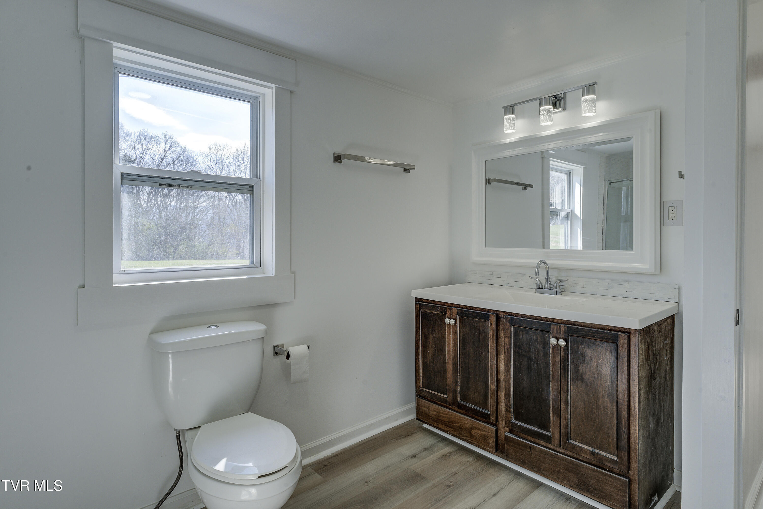 143 Zeb Grindstaff Road Elizabethton, TN 37643 - Photo 20 of 47 IMG_0048