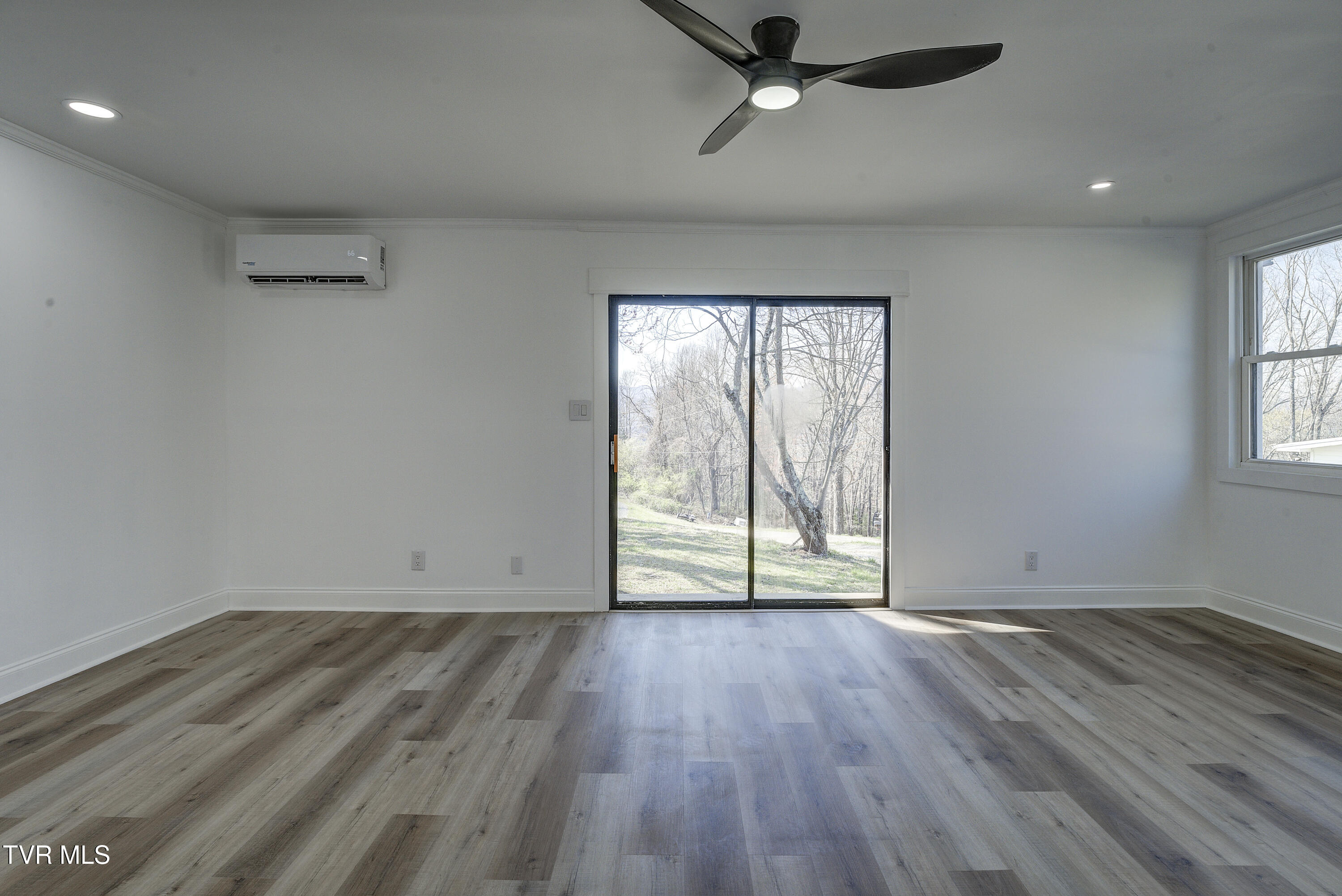 143 Zeb Grindstaff Road Elizabethton, TN 37643 - Photo 24 of 47 IMG_0040
