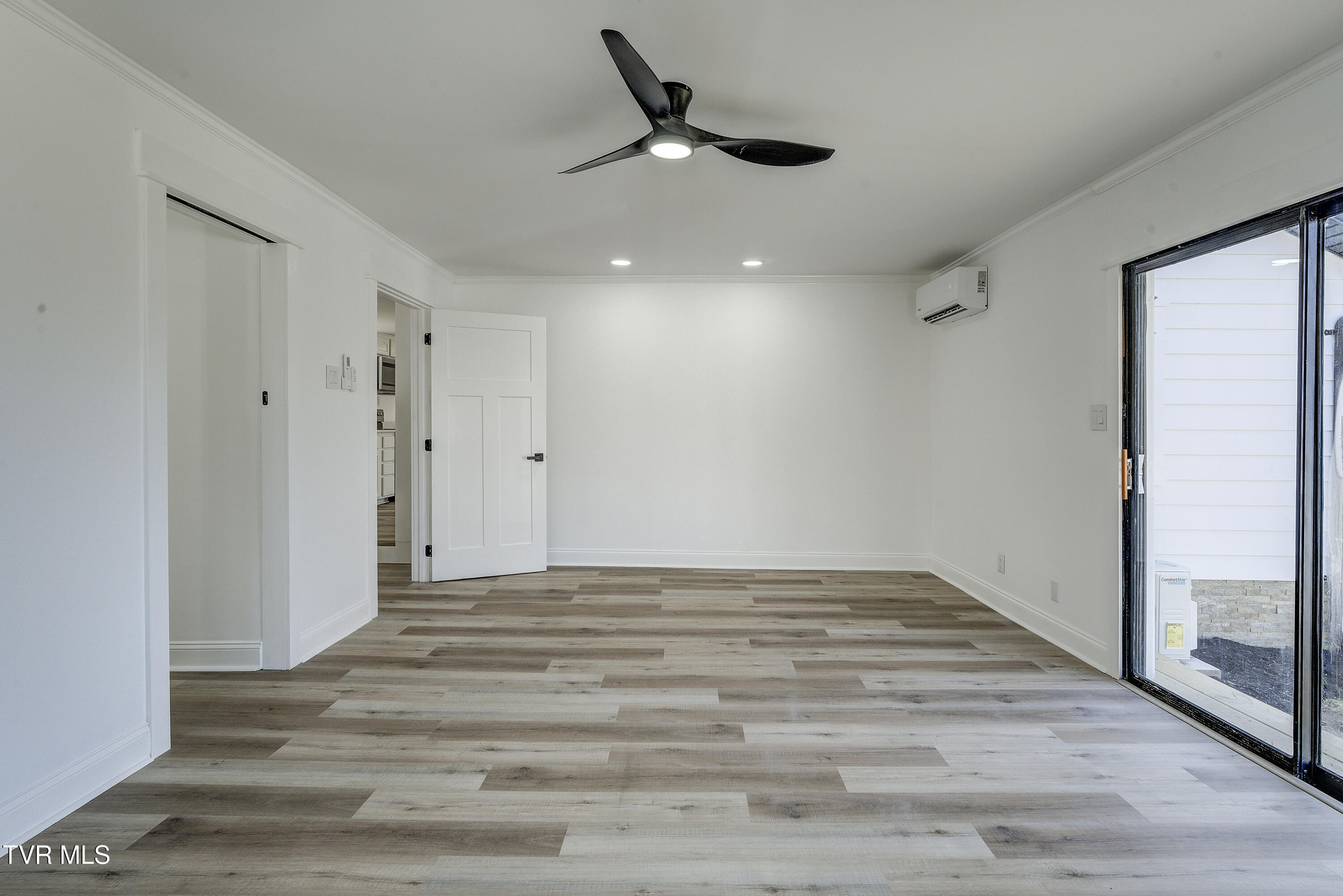 143 Zeb Grindstaff Road Elizabethton, TN 37643 - Photo 25 of 47 IMG_0039