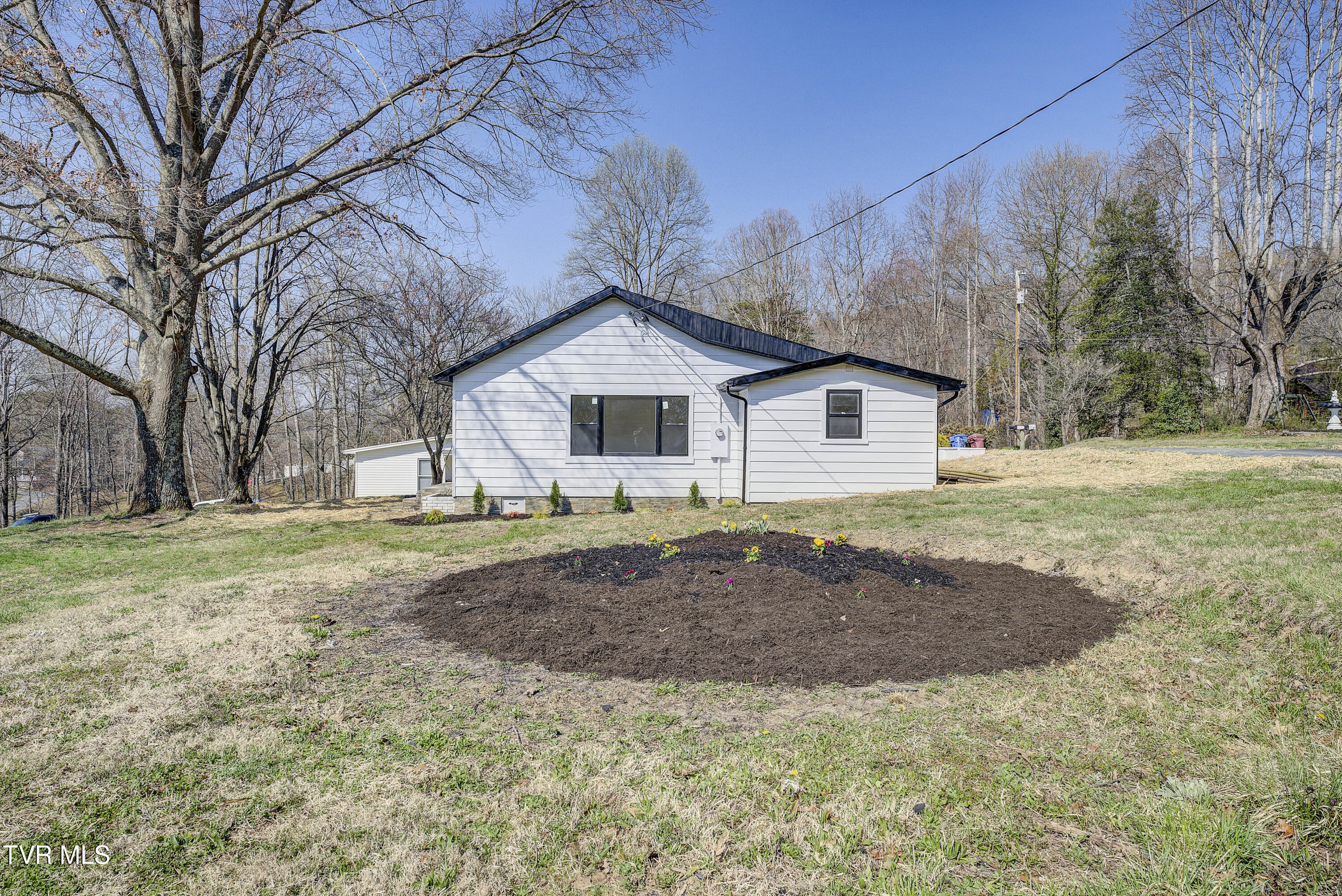 143 Zeb Grindstaff Road Elizabethton, TN 37643 - Photo 31 of 47 IMG_0052