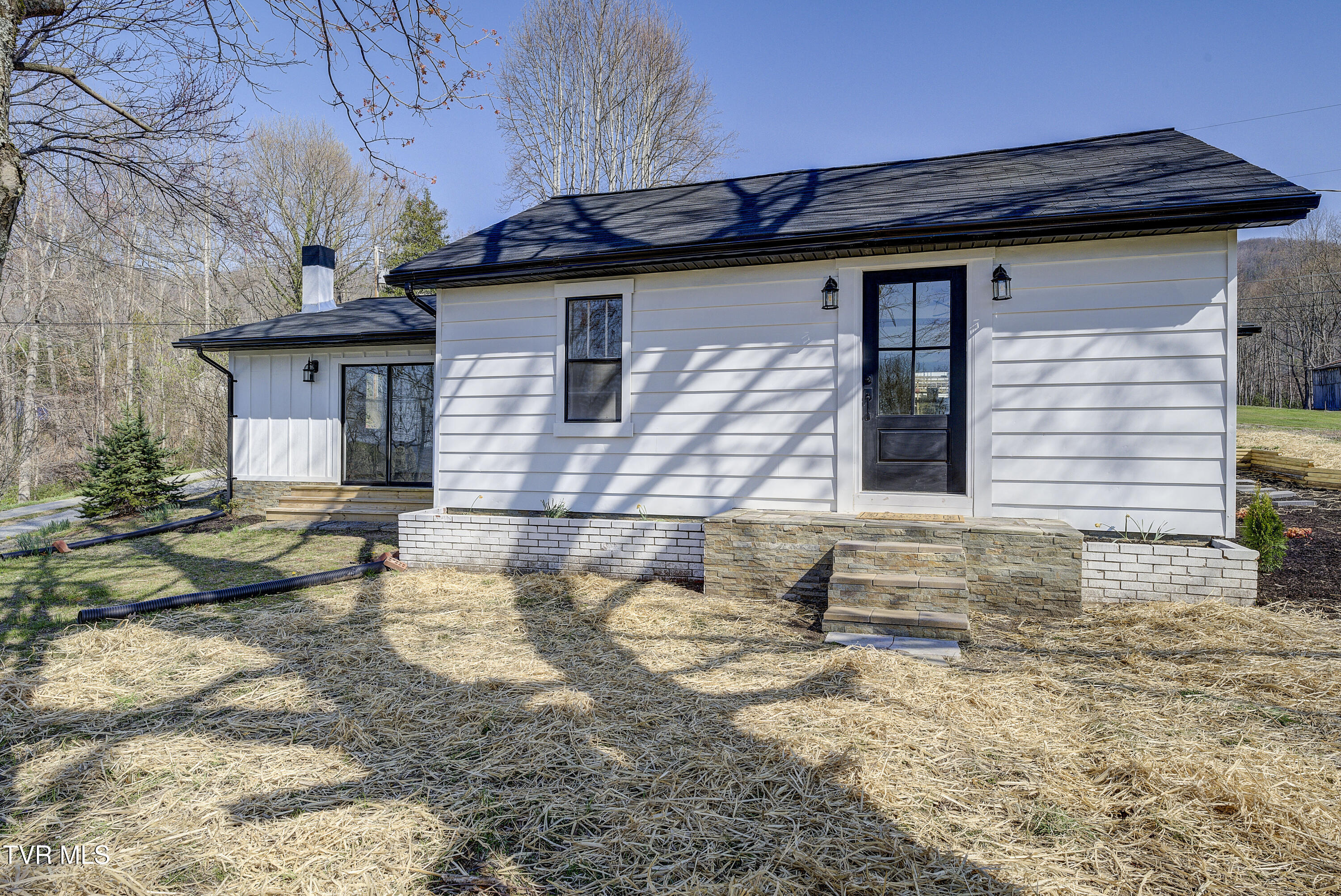 143 Zeb Grindstaff Road Elizabethton, TN 37643 - Photo 33 of 47 IMG_0054