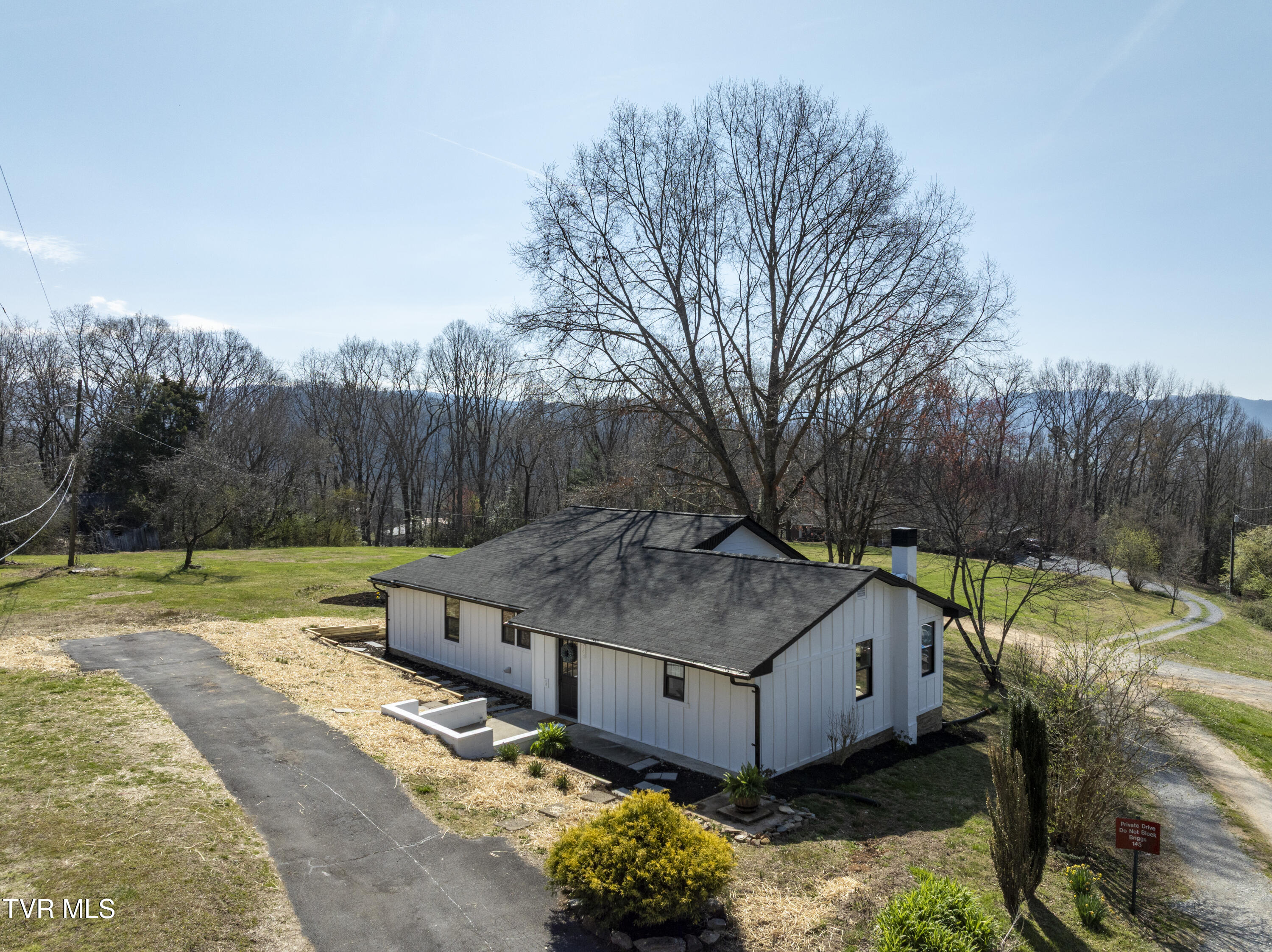 143 Zeb Grindstaff Road Elizabethton, TN 37643 - Photo 34 of 47 Zeb-Aerials-1