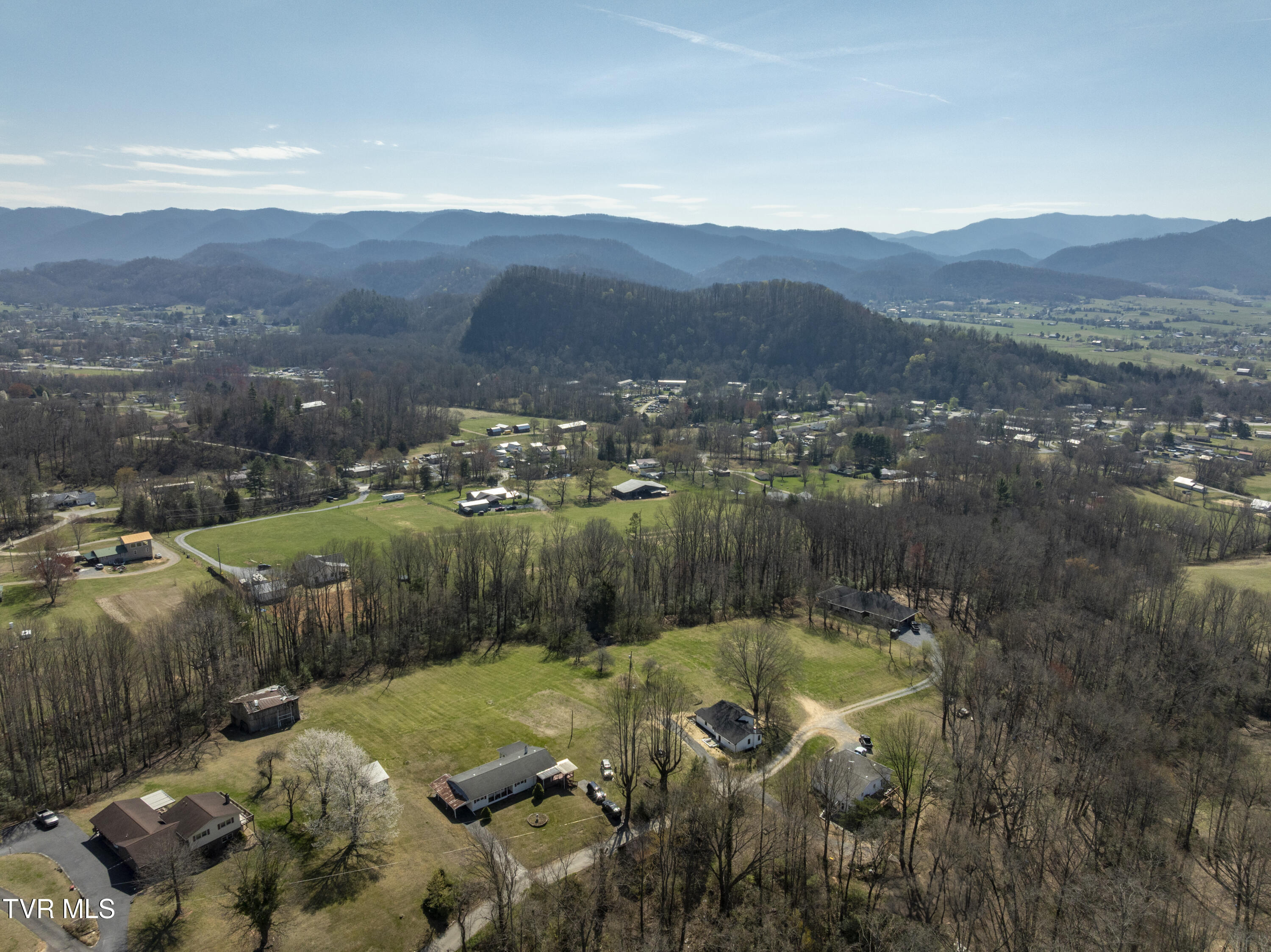 143 Zeb Grindstaff Road Elizabethton, TN 37643 - Photo 40 of 47 IMG_0022