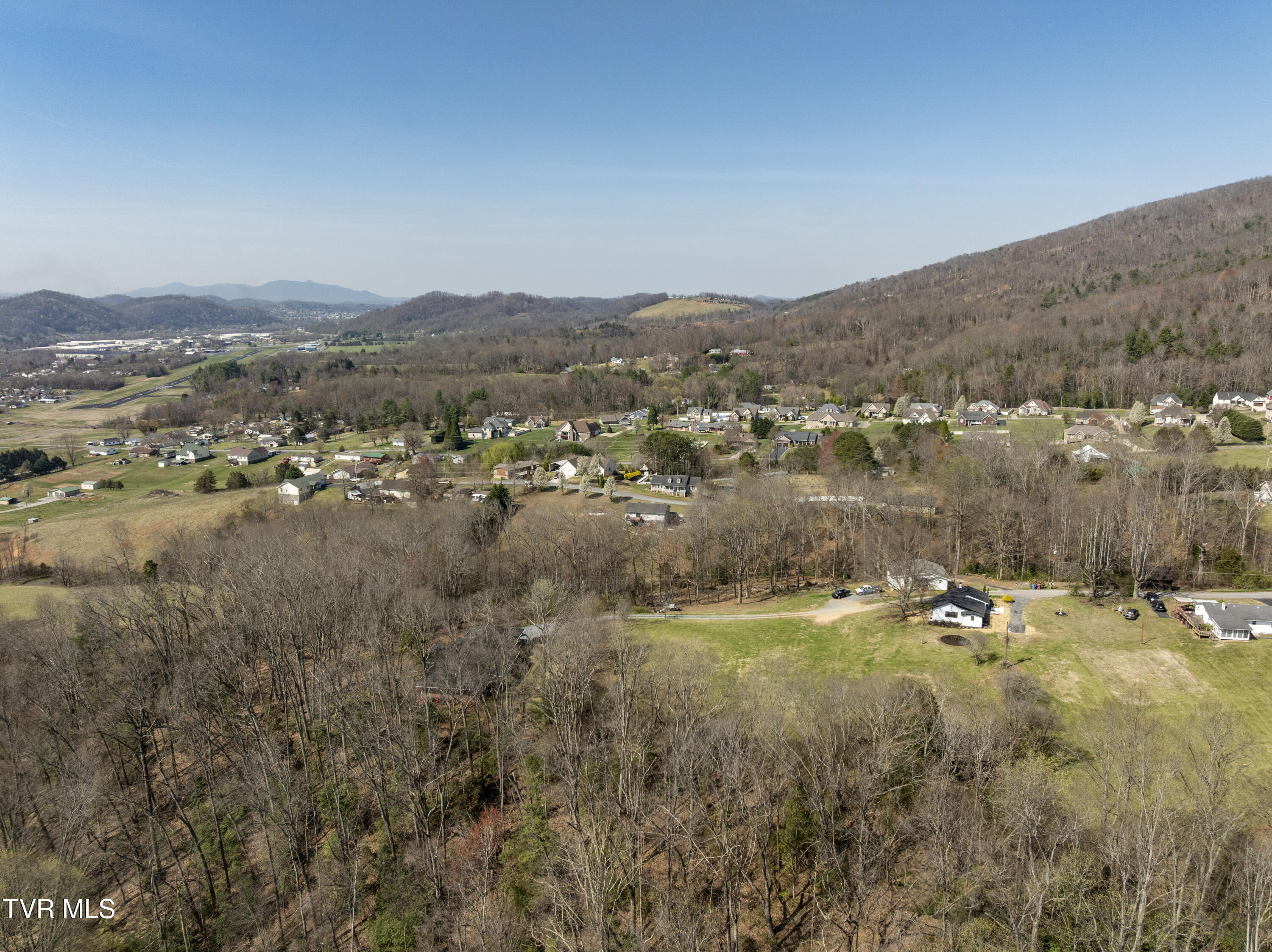 143 Zeb Grindstaff Road Elizabethton, TN 37643 - Photo 41 of 47 IMG_0020