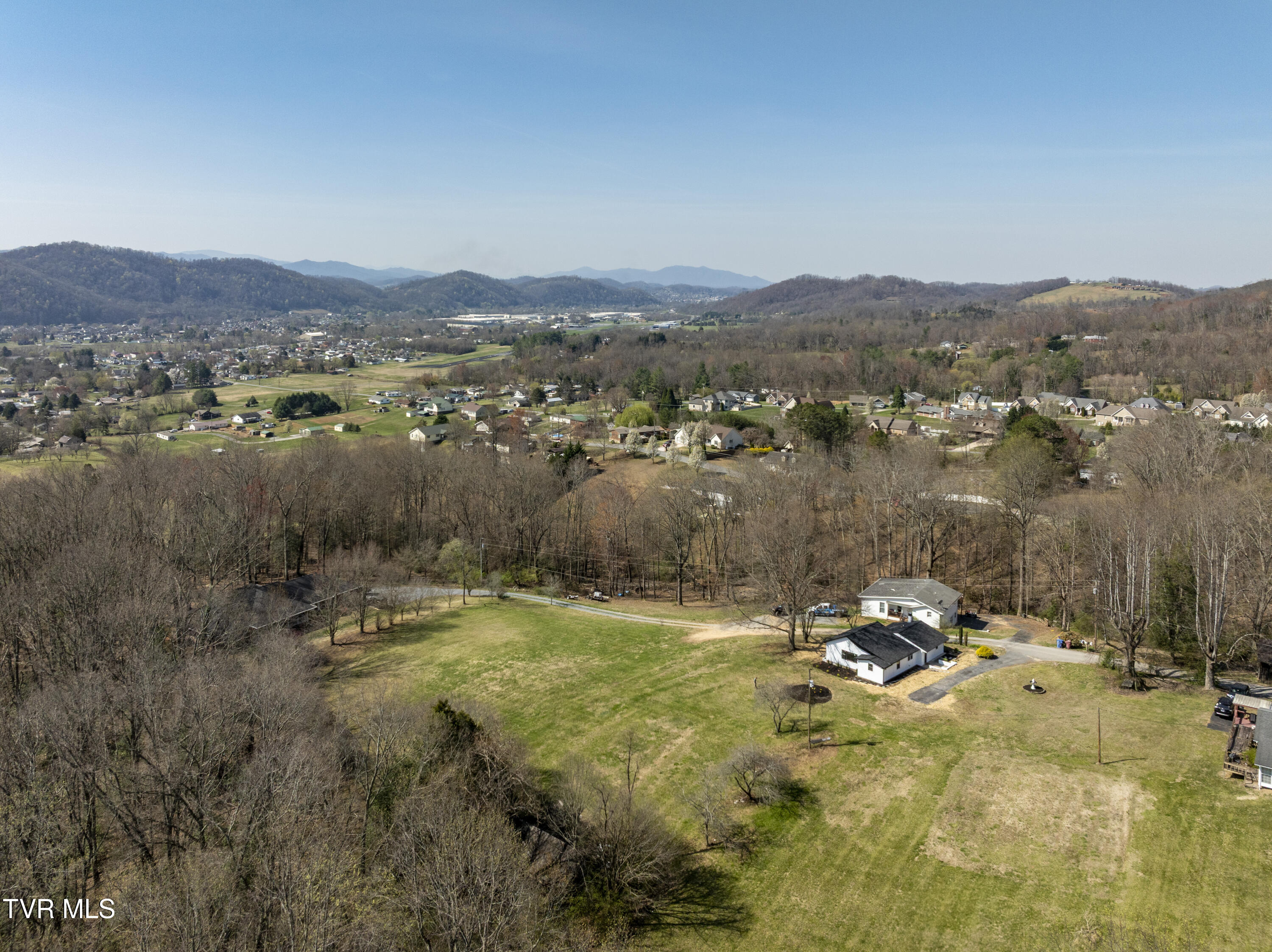143 Zeb Grindstaff Road Elizabethton, TN 37643 - Photo 42 of 47 IMG_0019
