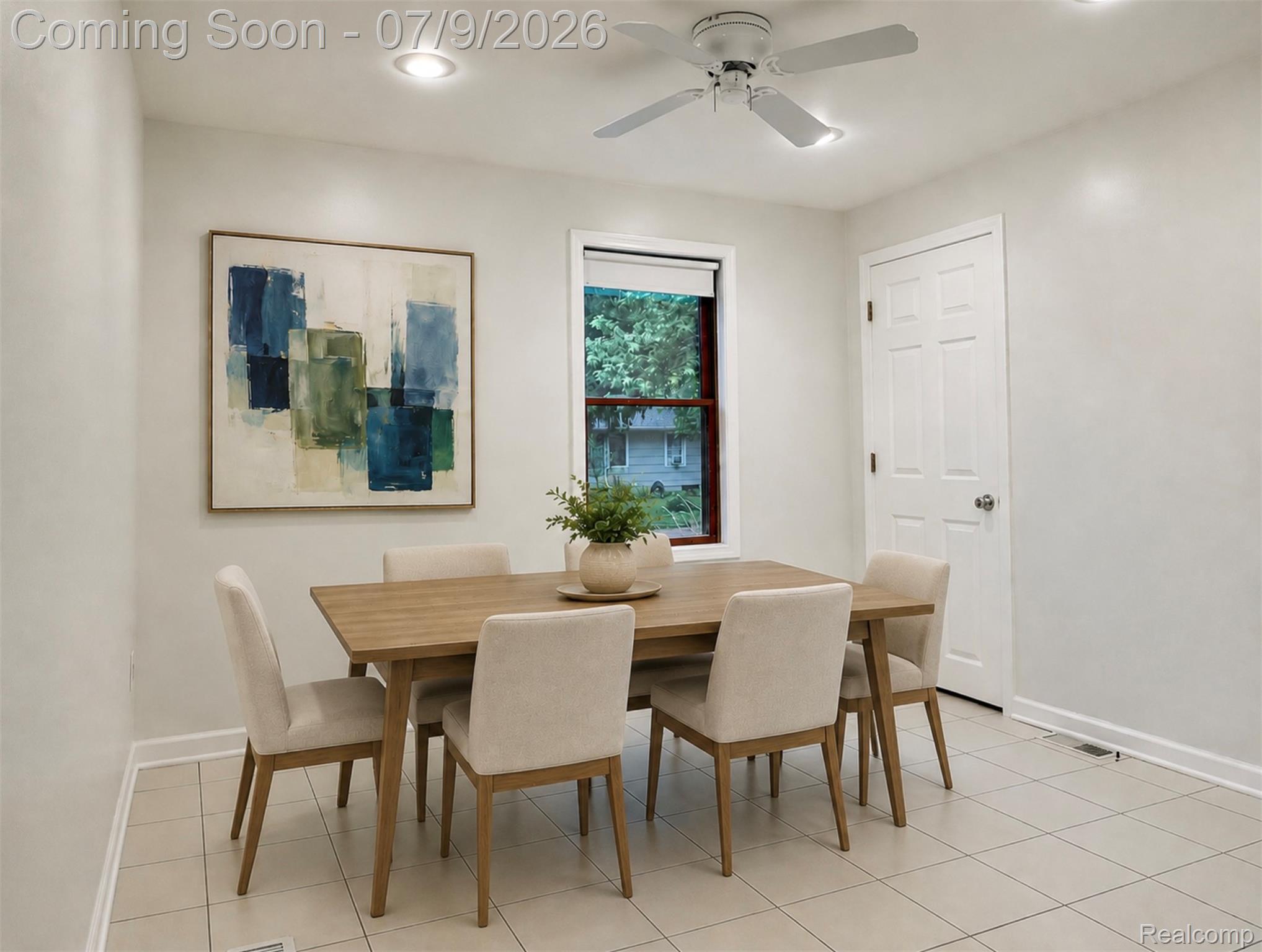 610 Quarter Street Rochester, MI 48307 - Photo 16 of 43 Dining room - virtually staged