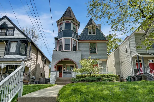 $2,200 | 2546 Ingleside Avenue, Unit 2, Cincinnati, OH 45206