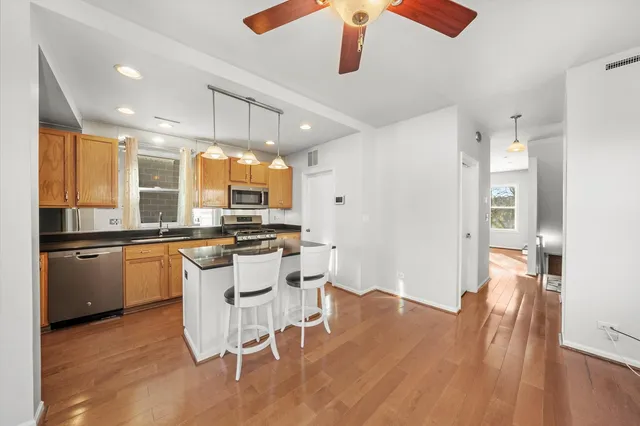 $649,900 | 3769 South Lake Park Avenue, Chicago, IL 60653