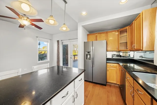 $649,900 | 3769 South Lake Park Avenue, Chicago, IL 60653