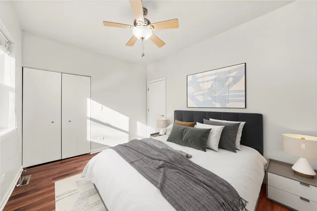 $649,900 | 3769 South Lake Park Avenue, Chicago, IL 60653