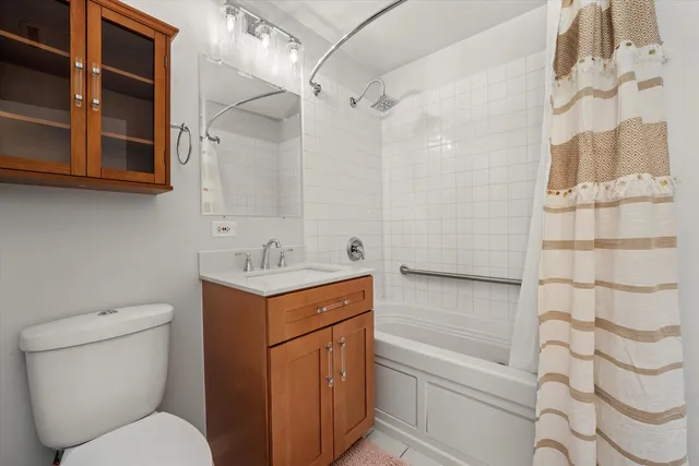 $649,900 | 3769 South Lake Park Avenue, Chicago, IL 60653