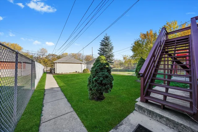 $649,900 | 3769 South Lake Park Avenue, Chicago, IL 60653