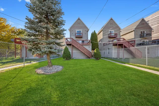 $649,900 | 3769 South Lake Park Avenue, Chicago, IL 60653