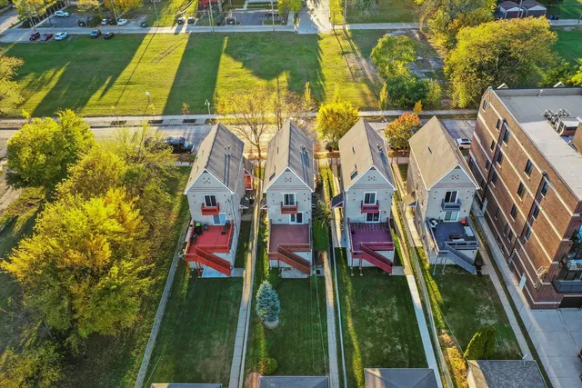 $649,900 | 3769 South Lake Park Avenue, Chicago, IL 60653