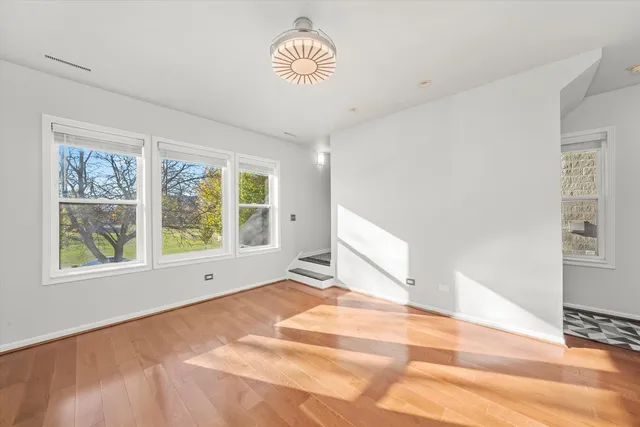 $649,900 | 3769 South Lake Park Avenue, Chicago, IL 60653