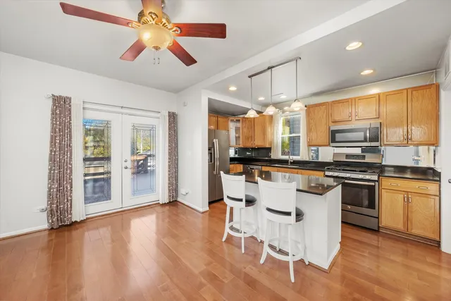 $649,900 | 3769 South Lake Park Avenue, Chicago, IL 60653