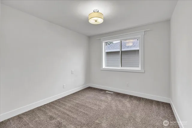 $899,950 | 7701 Ruby Drive Southwest, Lakewood, WA 98498