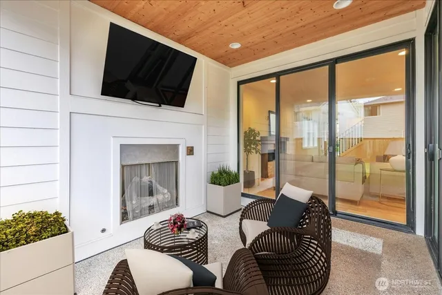 $899,950 | 7701 Ruby Drive Southwest, Lakewood, WA 98498