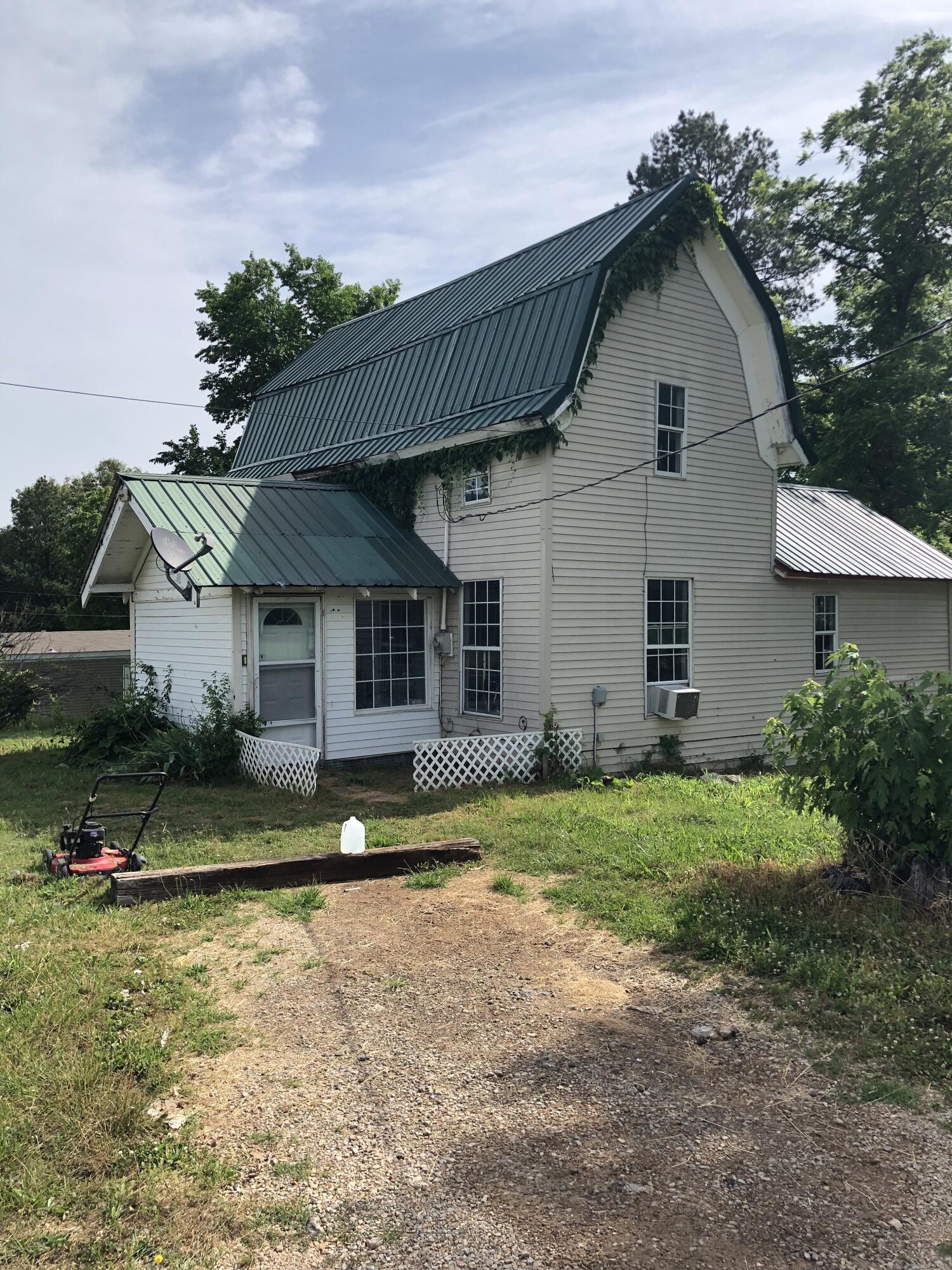 429 Carpenter Road Thayer, MO 65791 - Photo 1 of 1 Front exterior