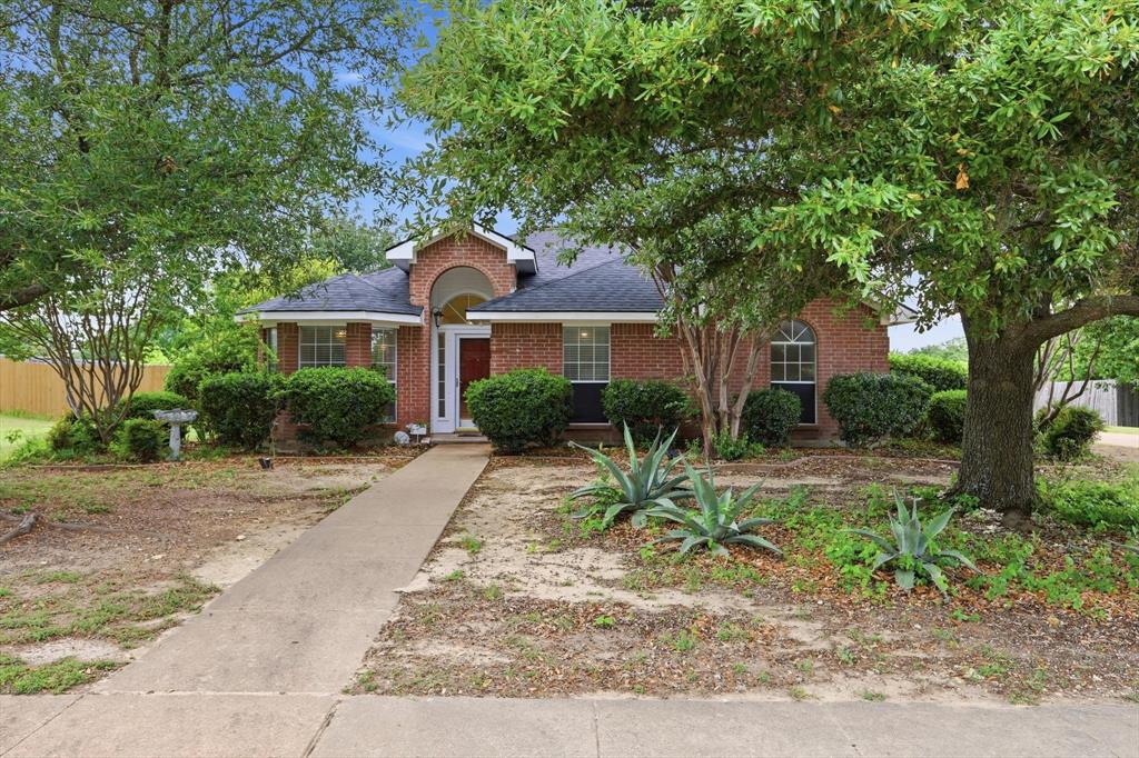 921 High Point Drive Midlothian, TX 76065 - Photo 1 of 39