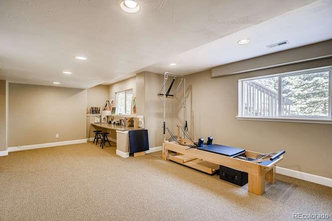 3143 Lynwood Avenue Highlands Ranch, CO 80126 - Photo 28 of 32 Gallery Image 28