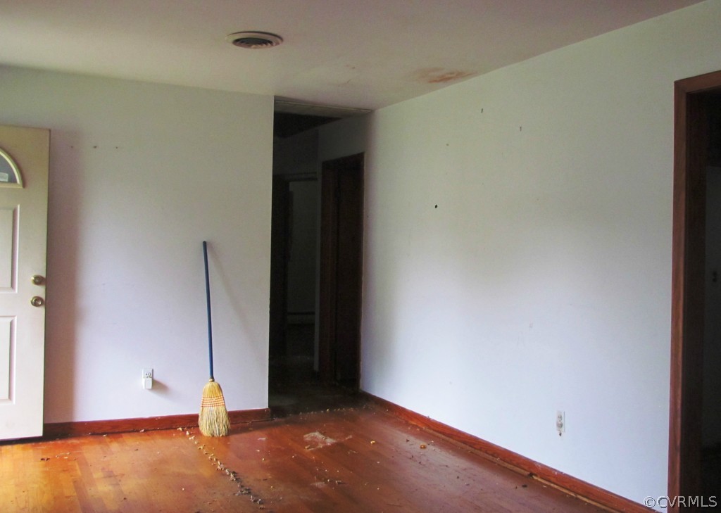 1007 Derrymore Road Richmond, VA 23225 - Photo 5 of 9 Gallery Image 5