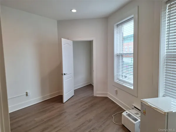 $1,900 | 91 North Street, Unit 201, Middletown, NY 10940