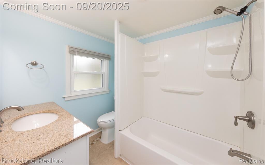 810 Beardon Road Lake Orion, MI 48362 - Photo 25 of 31
