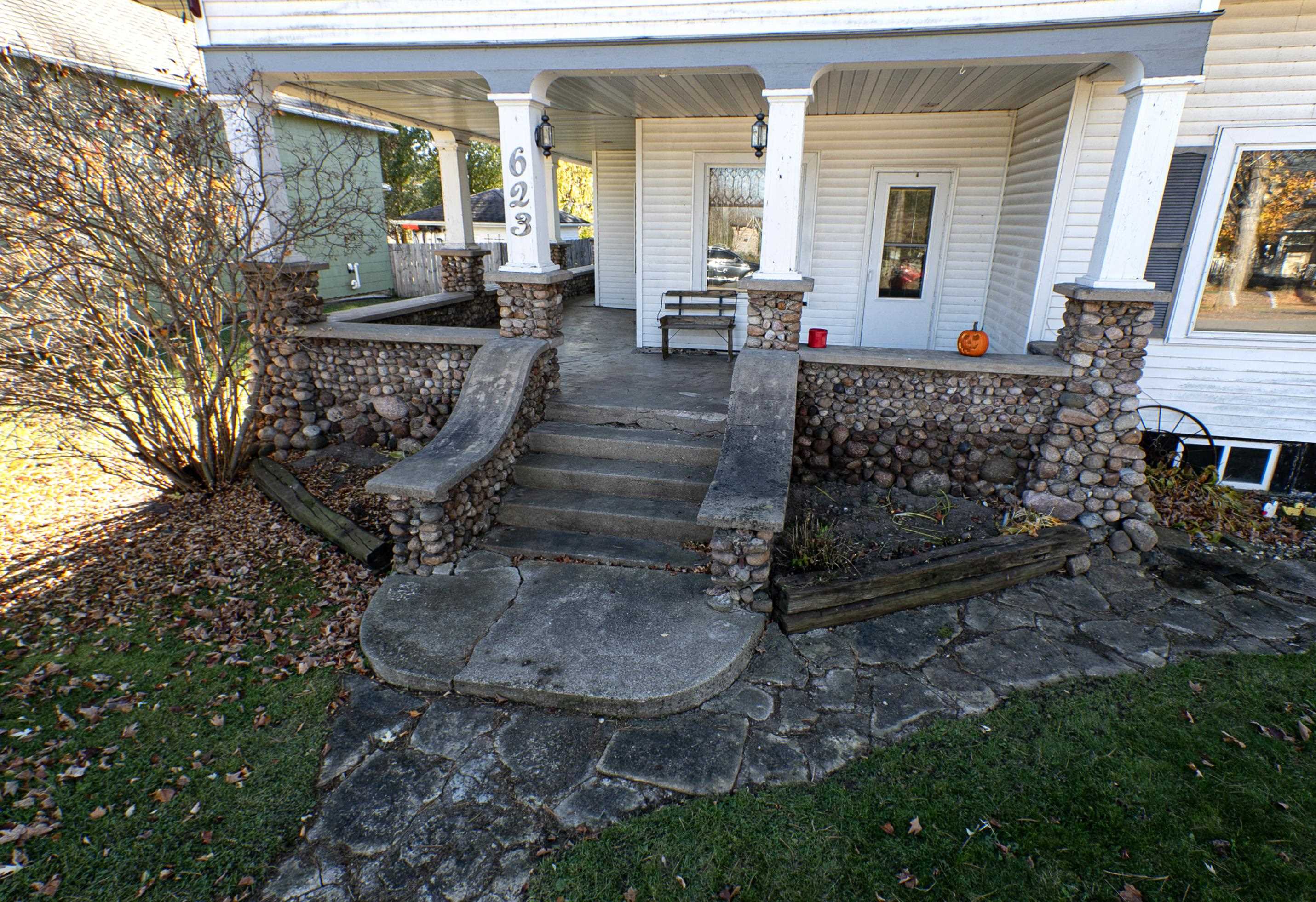 623 Cedar Street Tigerton, WI 54486 - Photo 4 of 51