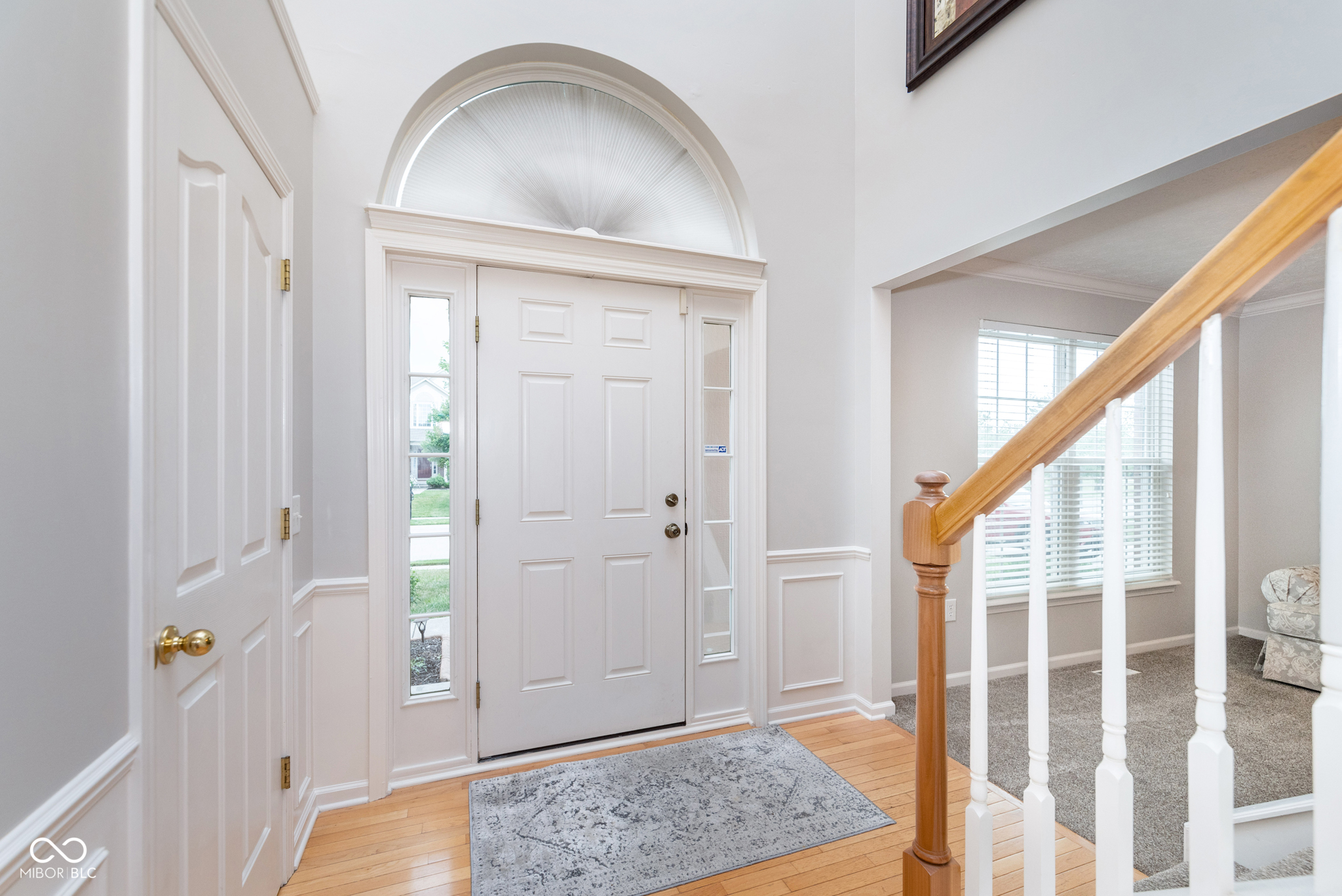 13986 Avalon E Drive Fishers, IN 46037 - Photo 2 of 41