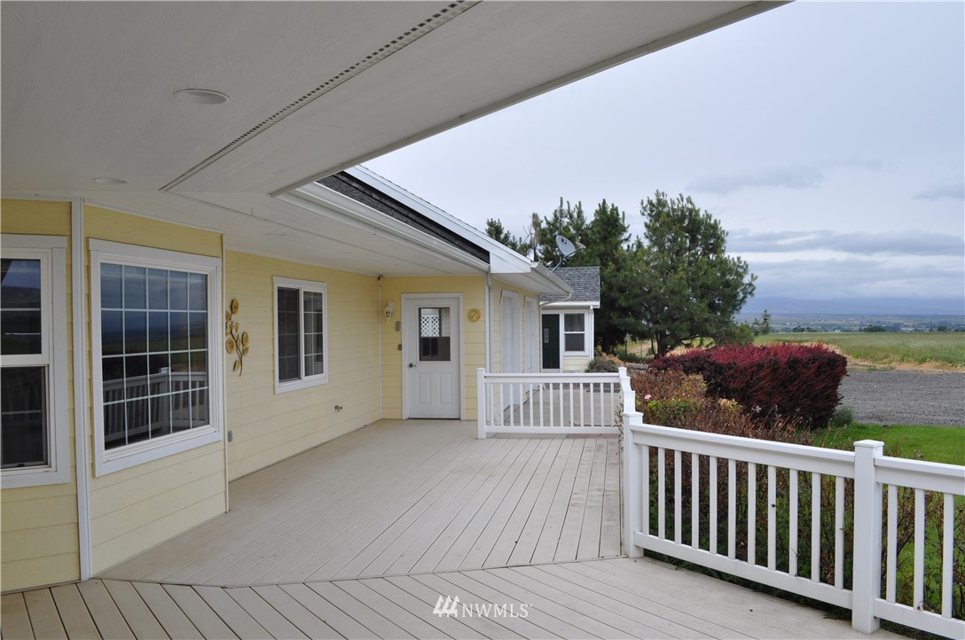 3171 Weaver Road Ellensburg, WA 98926 - Photo 2 of 25 Gallery Image 2